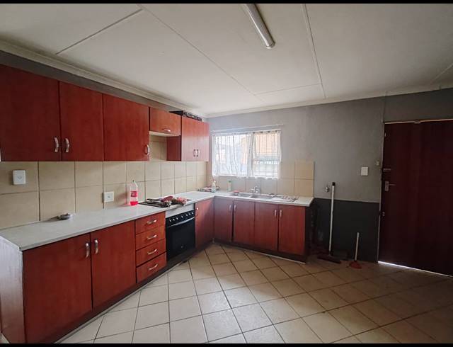 3 BEDROOM HOUSE RENTED IN MINNEBRON